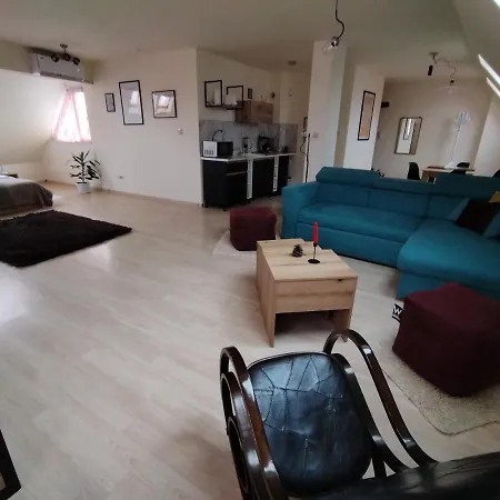 Altavista Mountain Apartment